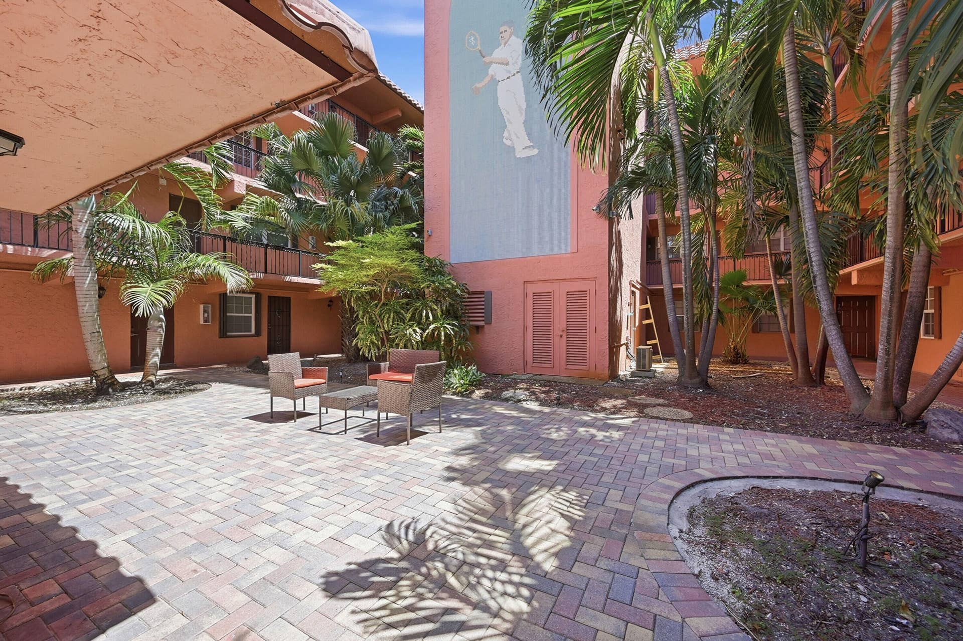 670 Tennis Club Drive, #303, Fort Lauderdale, FL 33311 Common Area 1st Floor