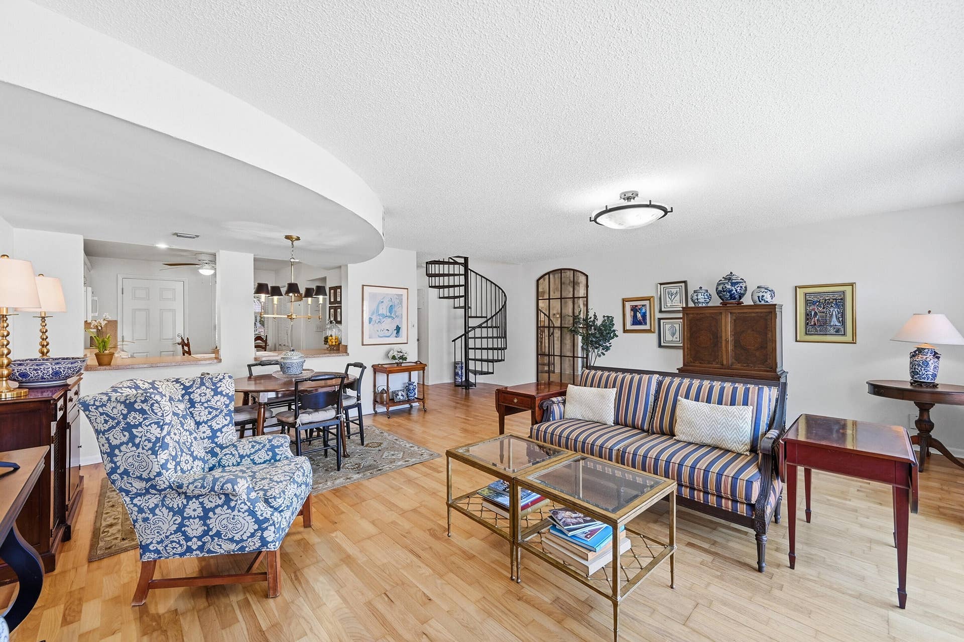 670 Tennis Club Drive, #303, Fort Lauderdale, FL 33311 Living Room