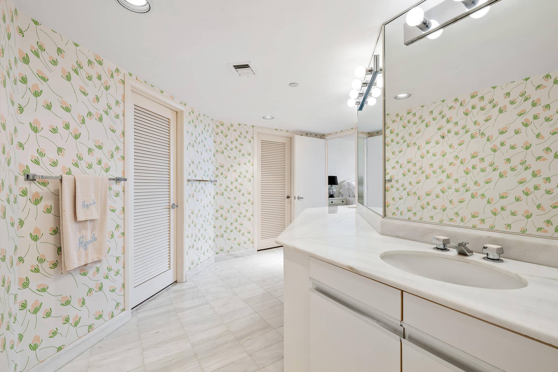 100 Lakeshore Drive, #354, North Palm Beach, FL 33408 Primary Bath