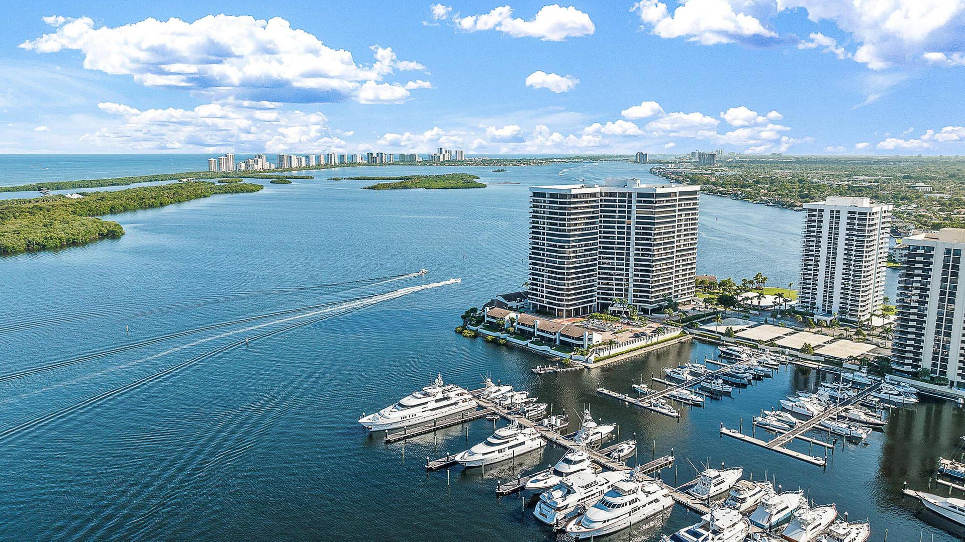 100 Lakeshore Drive, #354, North Palm Beach, FL 33408 Lake Pointe Tower