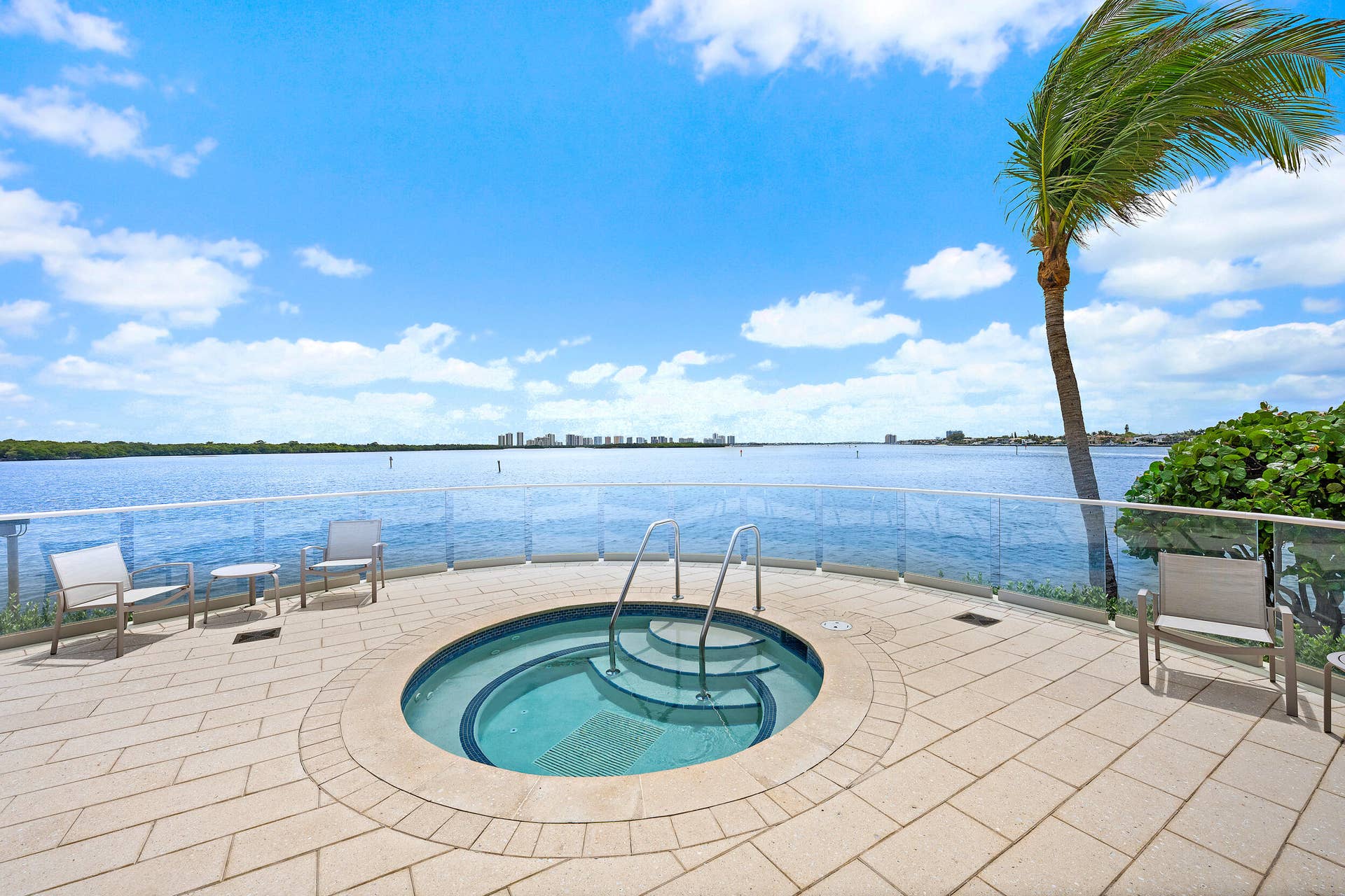 100 Lakeshore Drive, #354, North Palm Beach, FL 33408 Spa