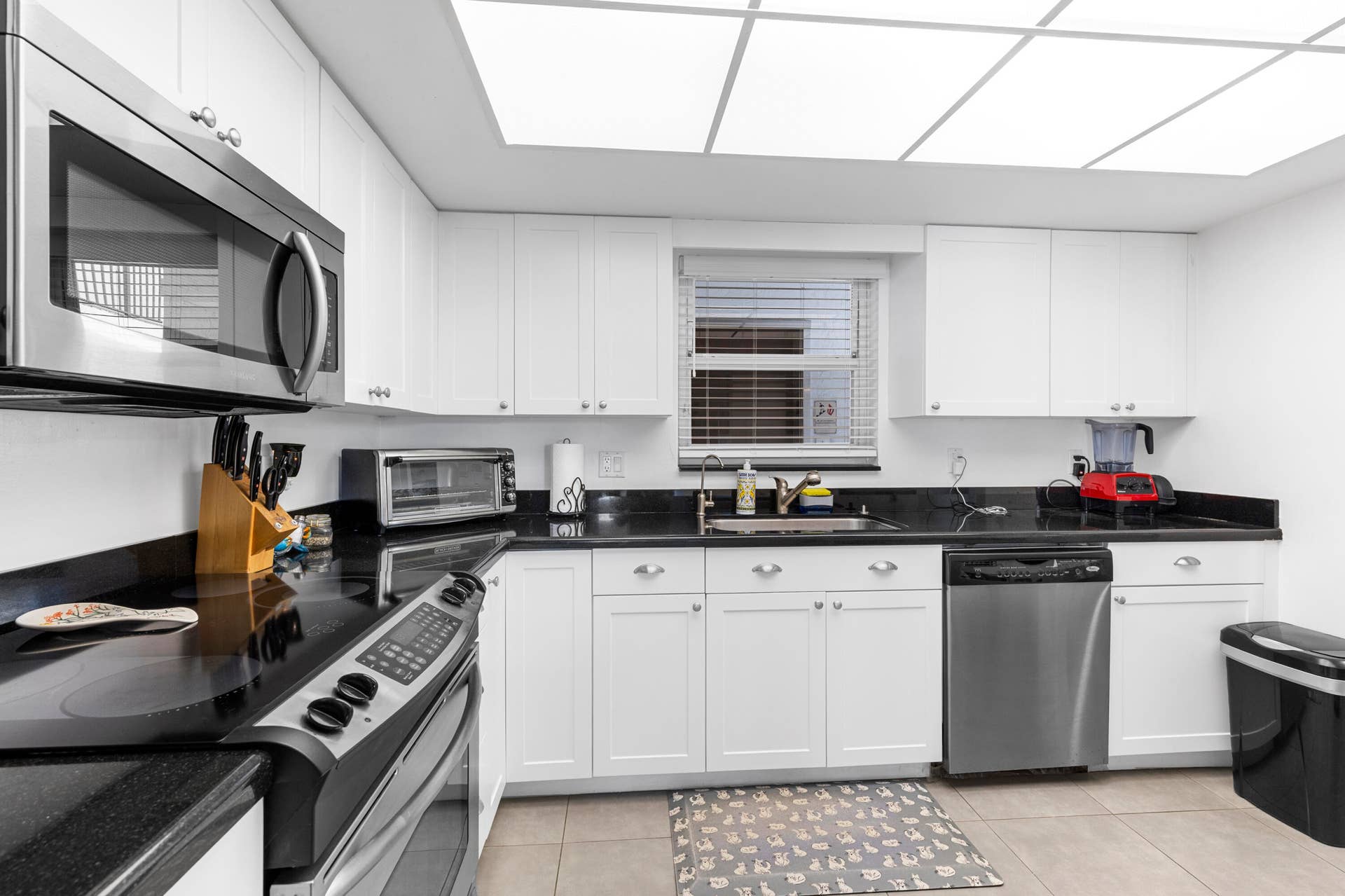 1212 SE 2nd Court, #303, Fort Lauderdale, FL 33301 Large open plan kitchen with window and natural light. fully Remodelled