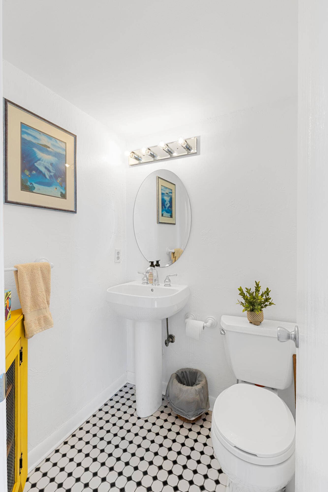 1212 SE 2nd Court, #303, Fort Lauderdale, FL 33301 Half Bath for optimal privacy for visiting guests