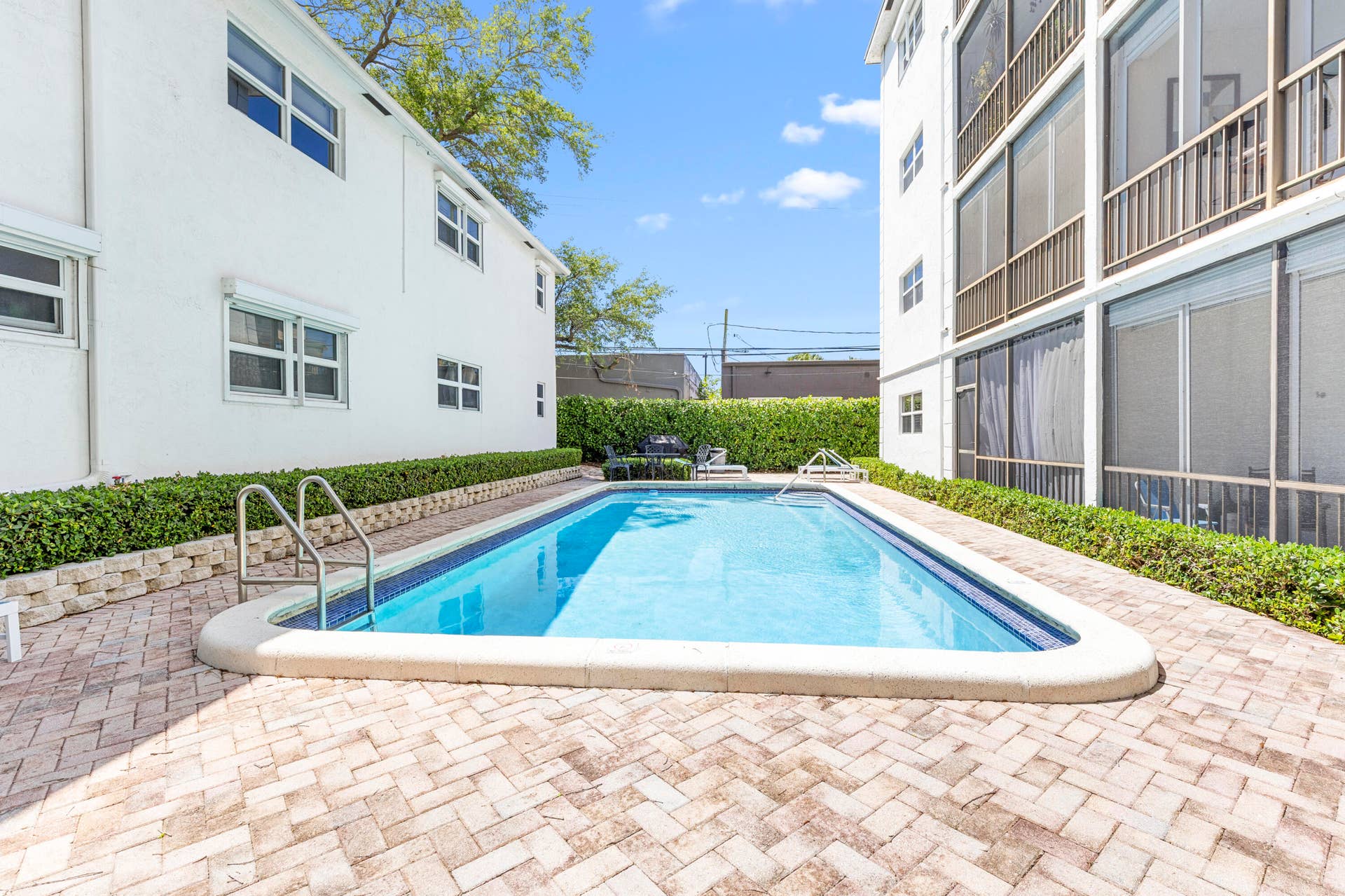 1212 SE 2nd Court, #303, Fort Lauderdale, FL 33301 Pool with BBQ