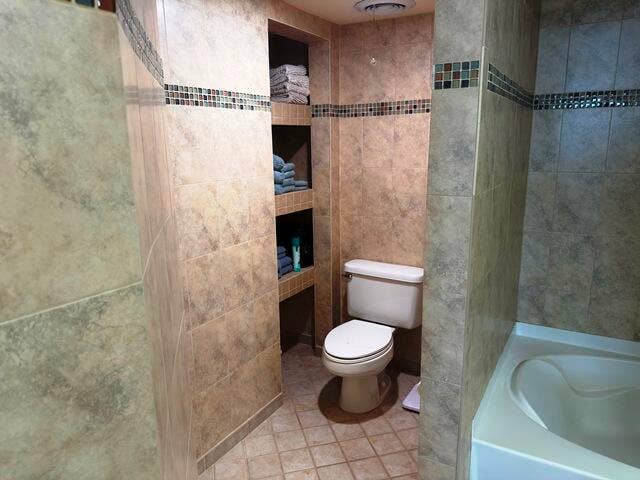 2560 S Ocean Boulevard, #603, Palm Beach, Palm Beach, FL 33480 Primary Bathroom