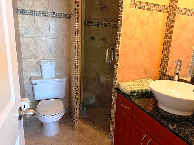 2560 S Ocean Boulevard, #603, Palm Beach, Palm Beach, FL 33480 2nd Bathroom
