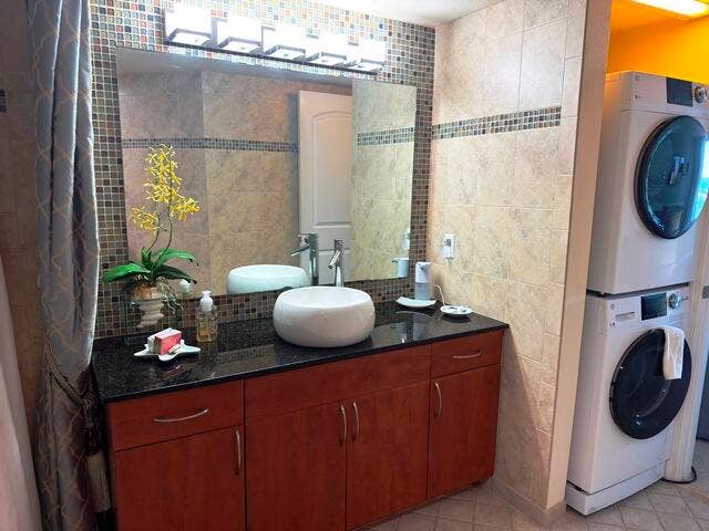 2560 S Ocean Boulevard, #603, Palm Beach, Palm Beach, FL 33480 Primary Bathroom