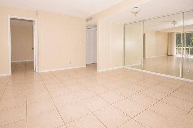 3575 S Ocean Boulevard, #408, South Palm Beach, South Palm Beach, FL 33480 Dining Area