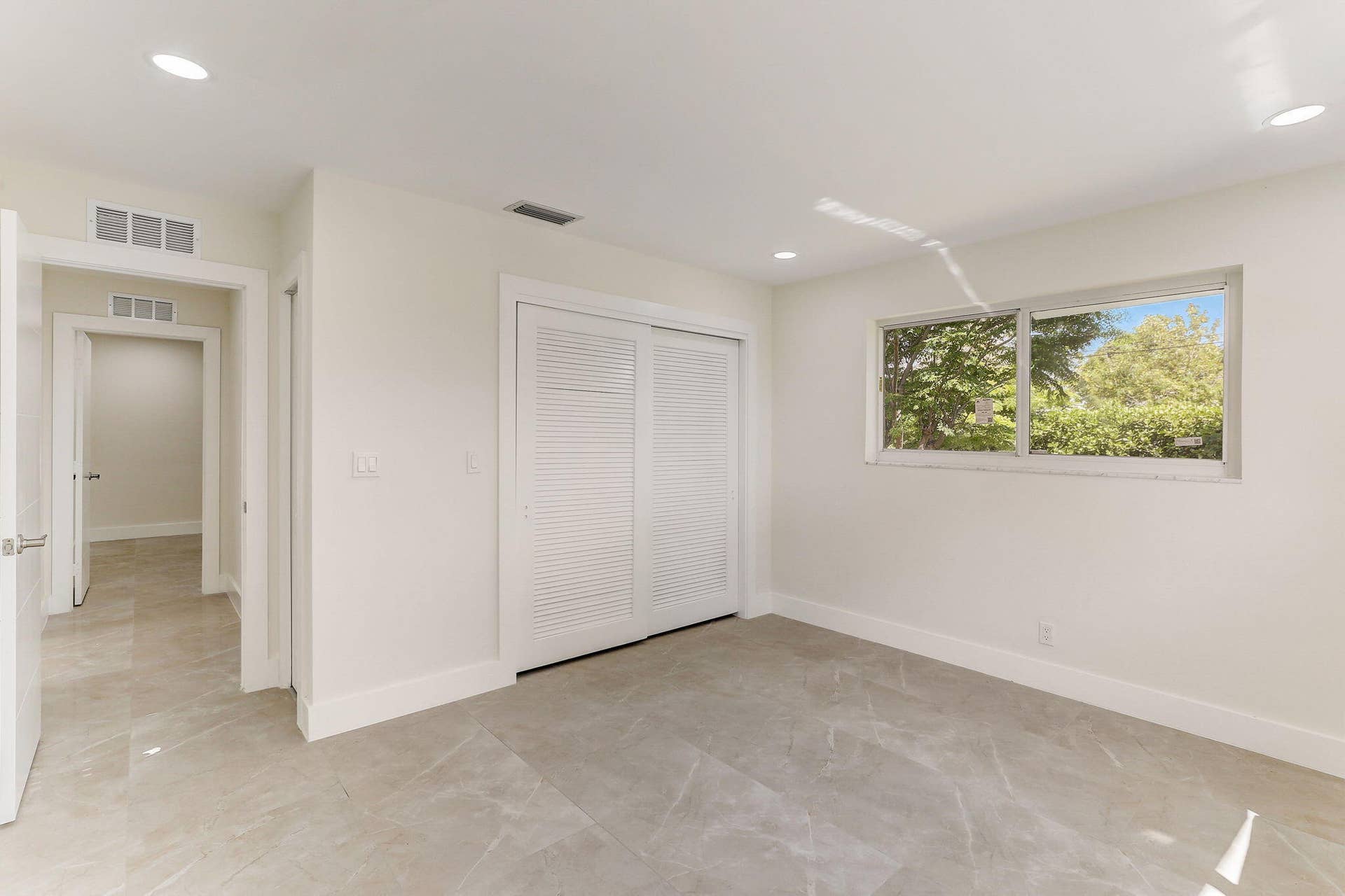 5591 NE 29th Avenue, Fort Lauderdale, FL 33308 NE 29th Ave-037