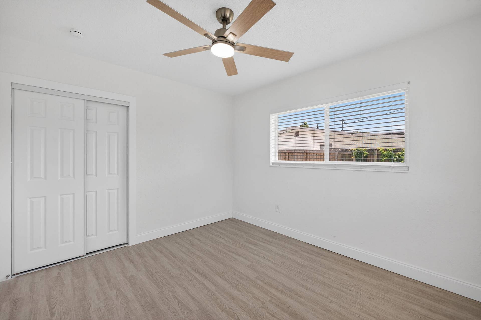 4807 NE 18th Avenue, Oakland Park, FL 33334 49-web-or-mls-699A9429