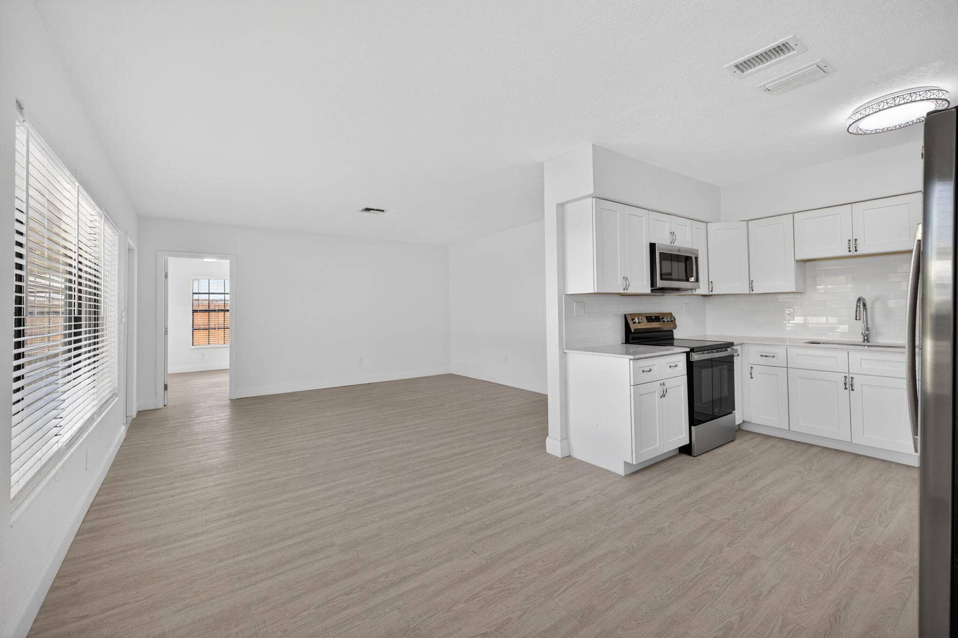 4807 NE 18th Avenue, Oakland Park, FL 33334 20-web-or-mls-699A9194