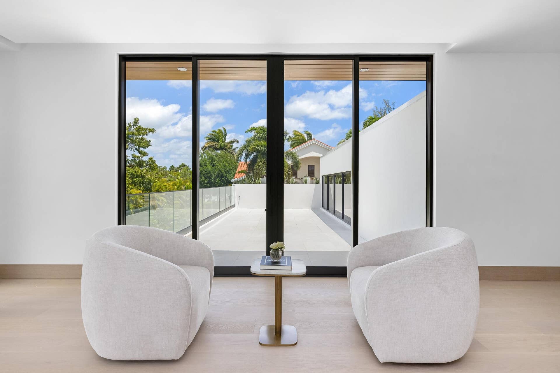 1351 Cocoanut Road, Boca Raton, FL 33432 PRIMARY SUITE SITTING AREA