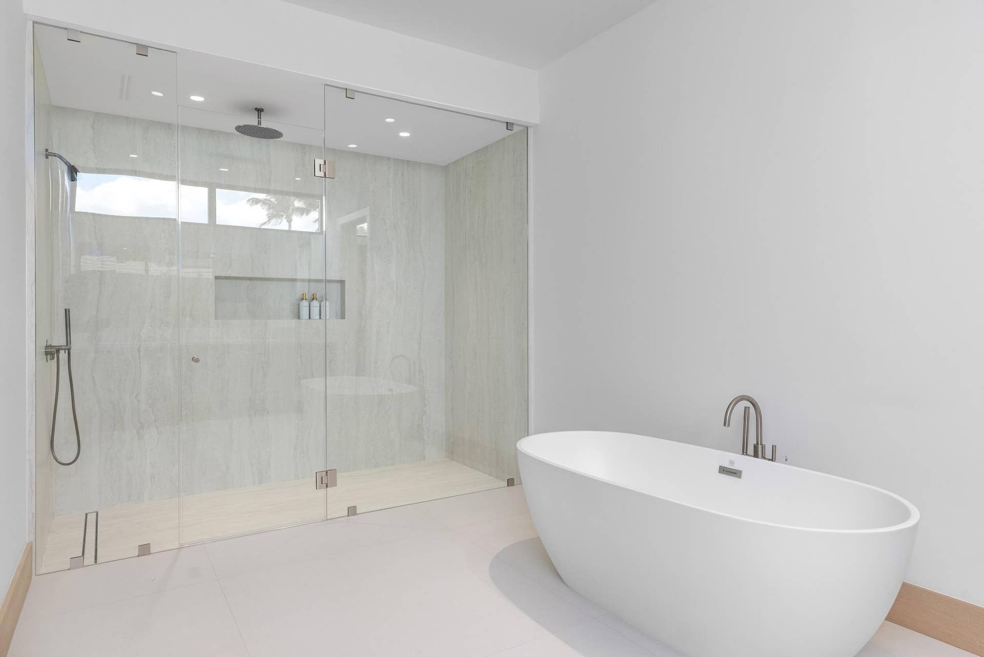 1351 Cocoanut Road, Boca Raton, FL 33432 1ST FLOOR VIP SUITE BATH