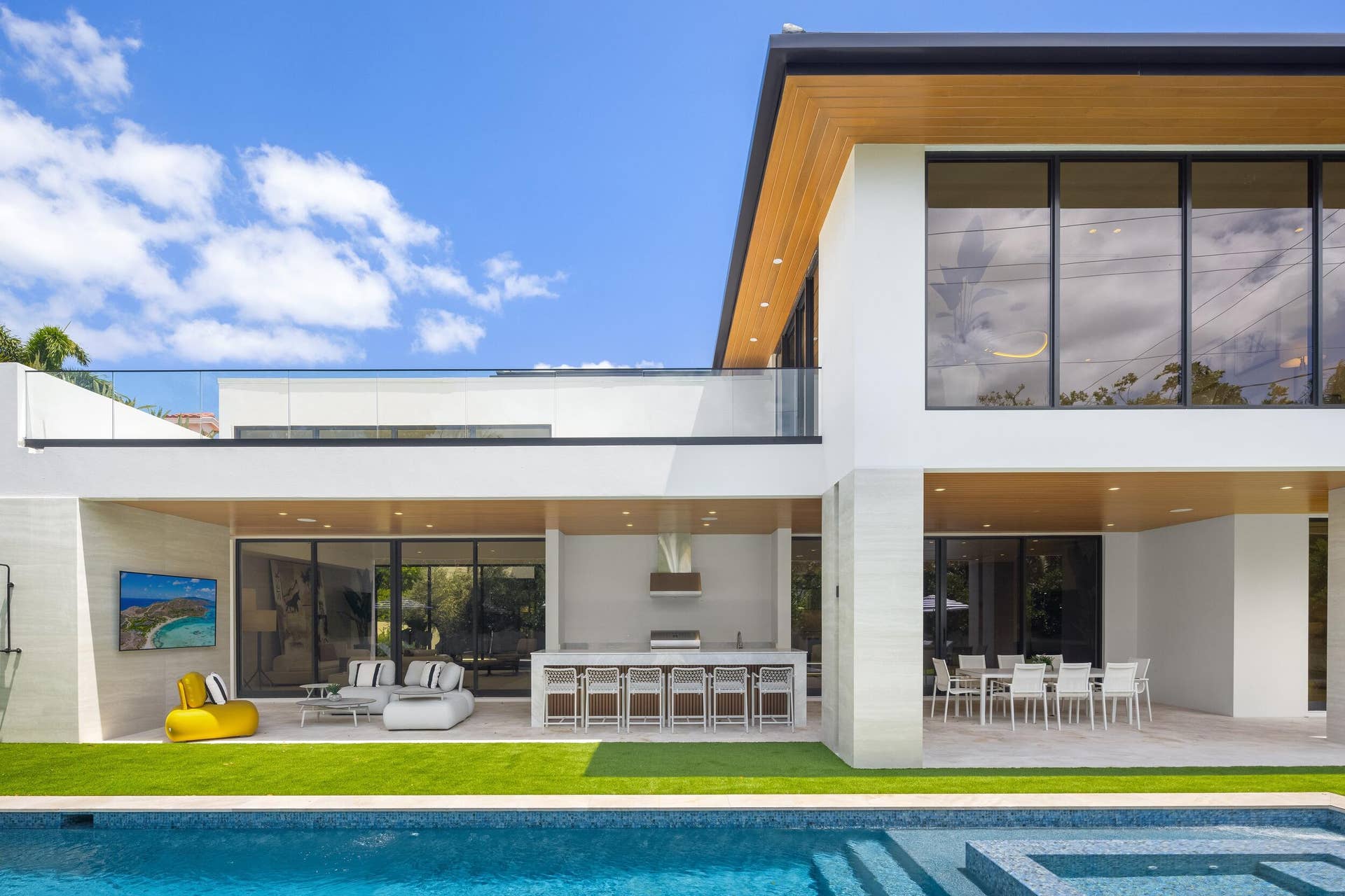 1351 Cocoanut Road, Boca Raton, FL 33432 POOL / PATIO