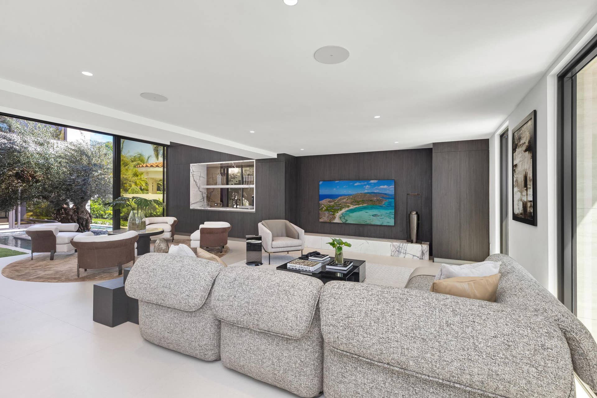 1351 Cocoanut Road, Boca Raton, FL 33432 CLUBROOM