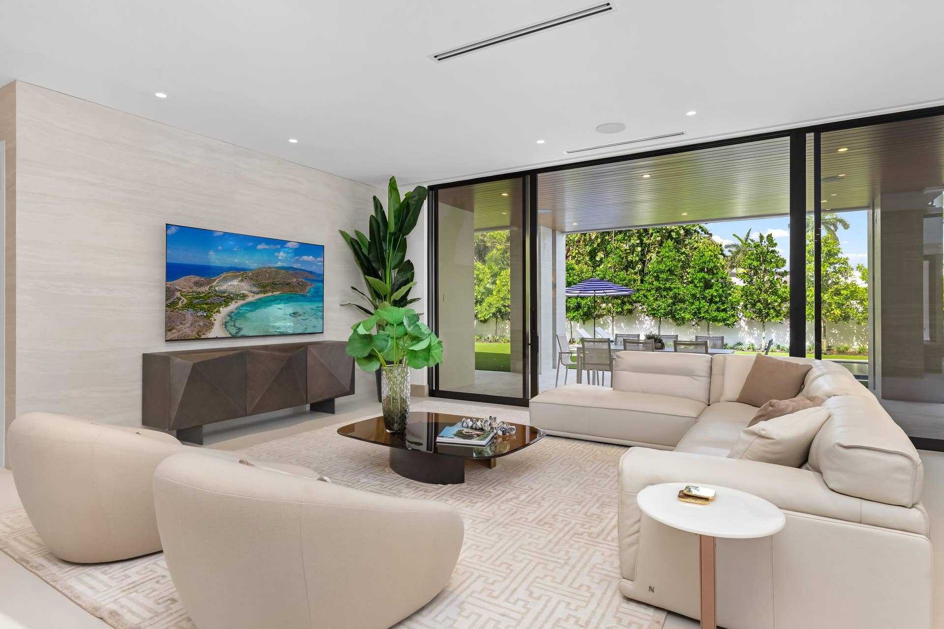 1351 Cocoanut Road, Boca Raton, FL 33432 FAMILY ROOM