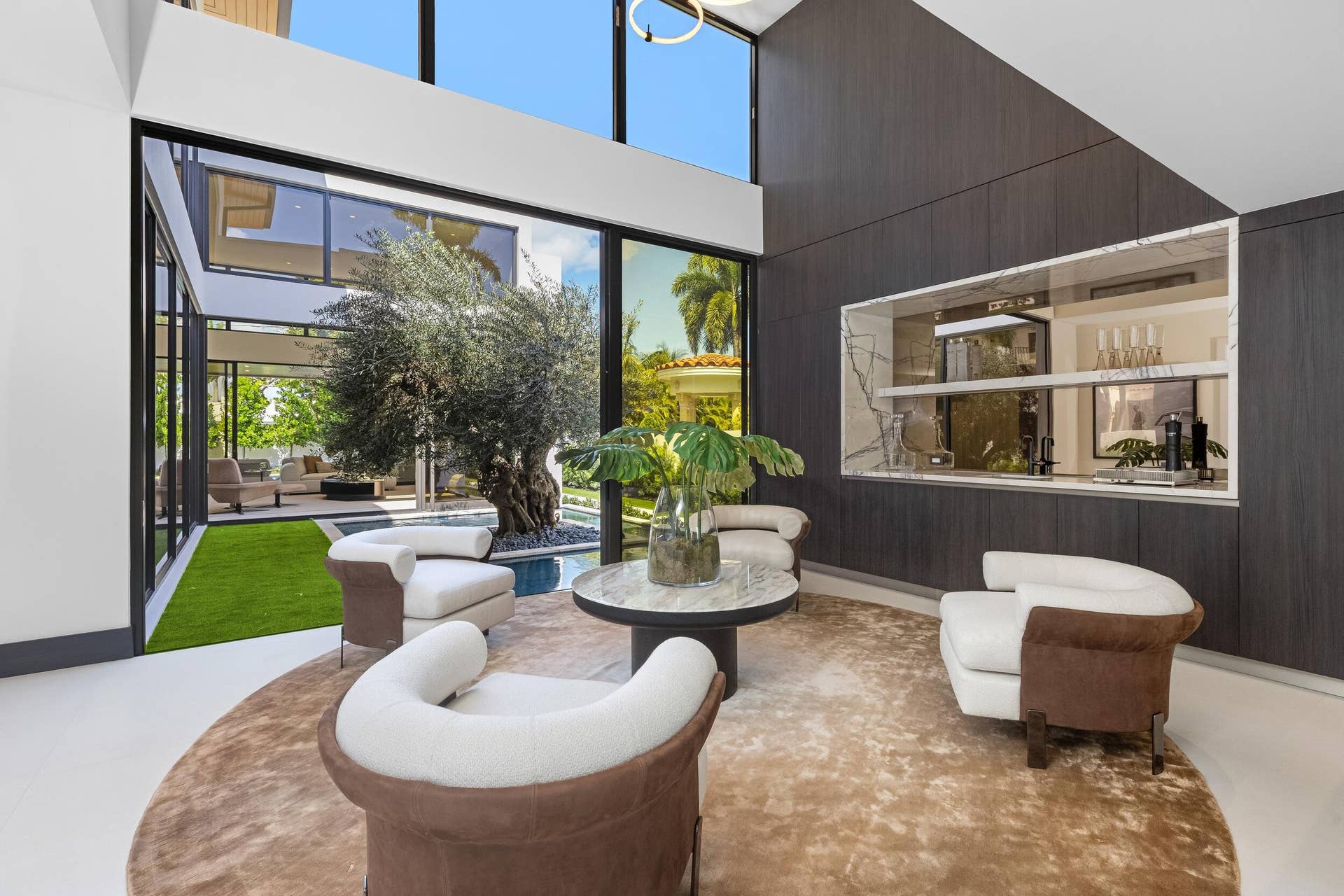 1351 Cocoanut Road, Boca Raton, FL 33432 CLUBROOM