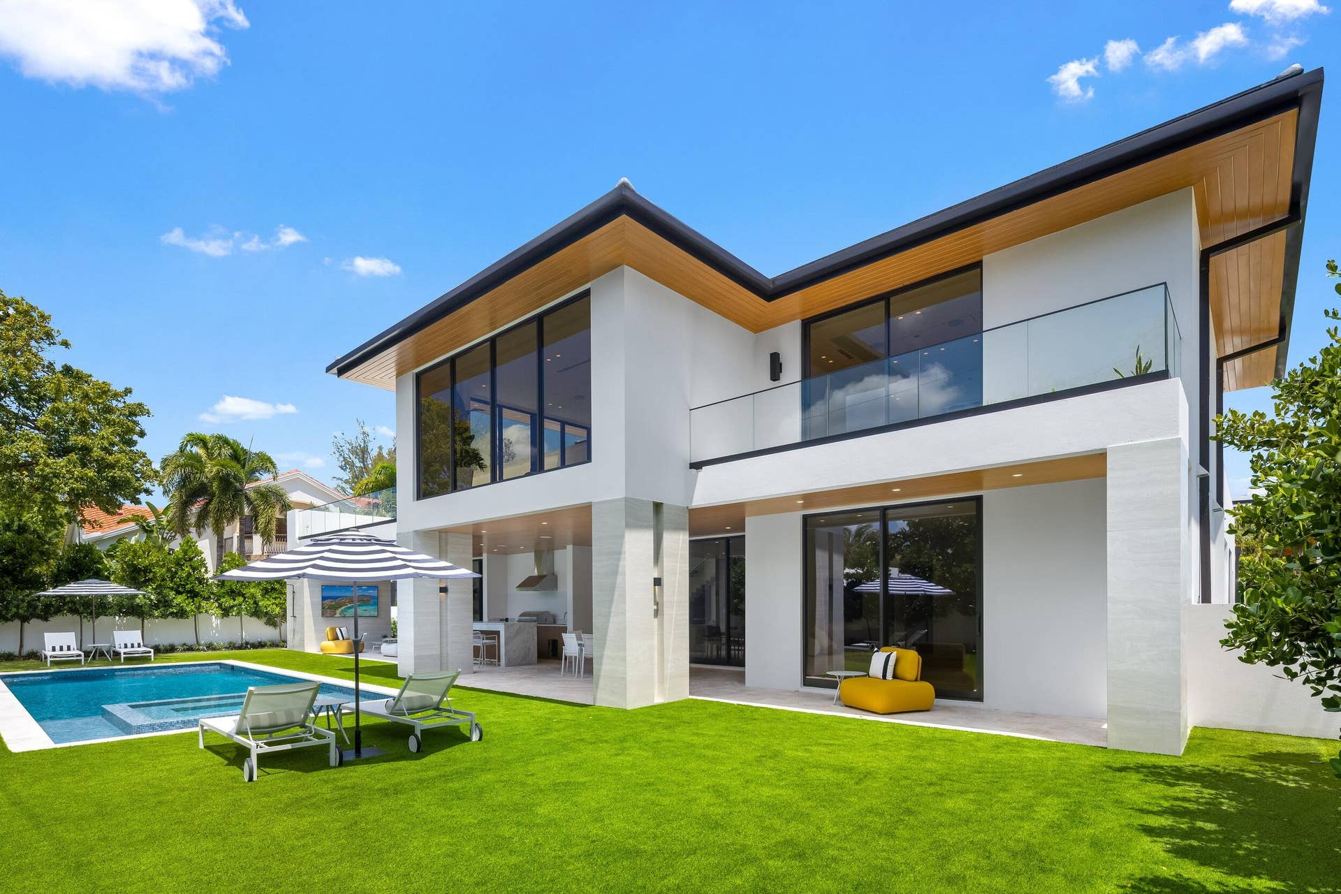 1351 Cocoanut Road, Boca Raton, FL 33432 POOL / PATIO