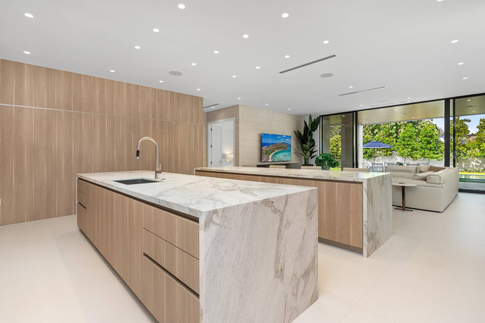 1351 Cocoanut Road, Boca Raton, FL 33432 KITCHEN
