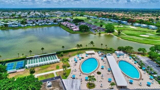 OUTDOOR POOLS