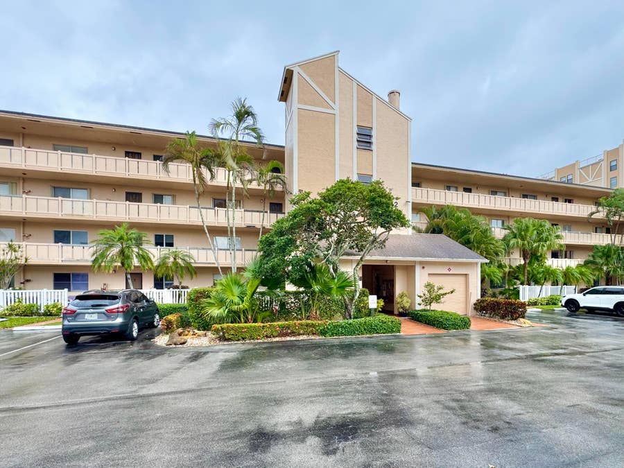 Property photo for 7006 Huntington Lane, #306, Delray Beach, FL