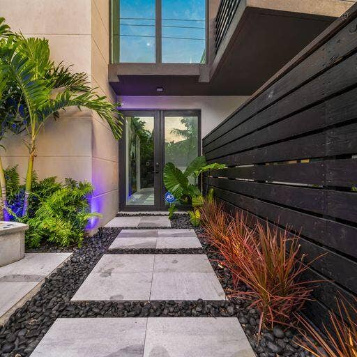 Property photo for 1058 N Victoria Park Road N, Fort Lauderdale, FL