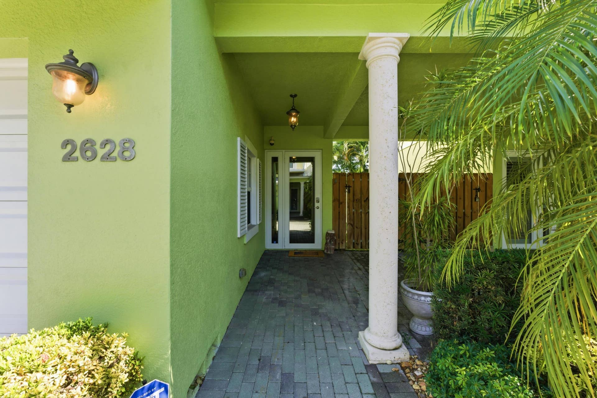 2628 NE 9th Ave_16