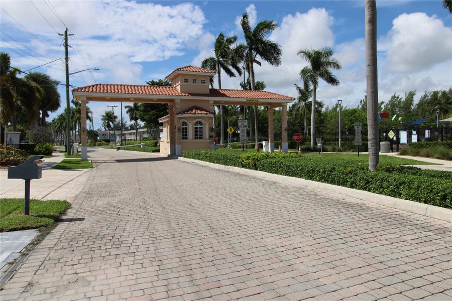 Property photo for 600 Layne Boulevard, #119, Hallandale Beach, FL