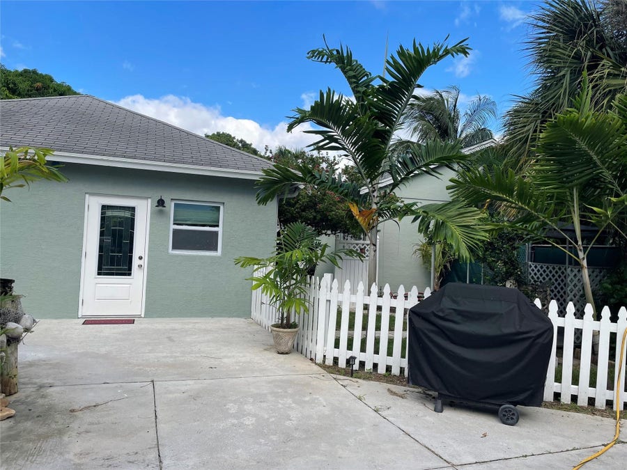 Property photo for 826 Hansen Street, West Palm Beach, FL