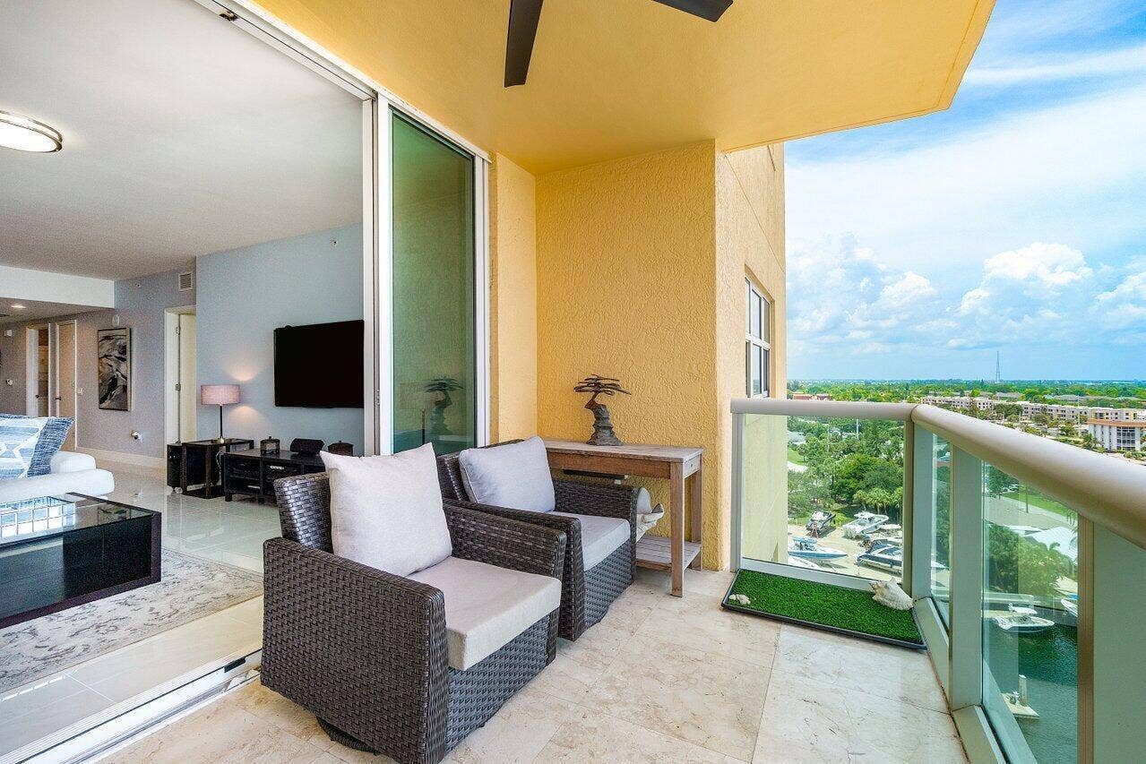 032-2650LakeShoreDrive-WestPalmBeach-FL-