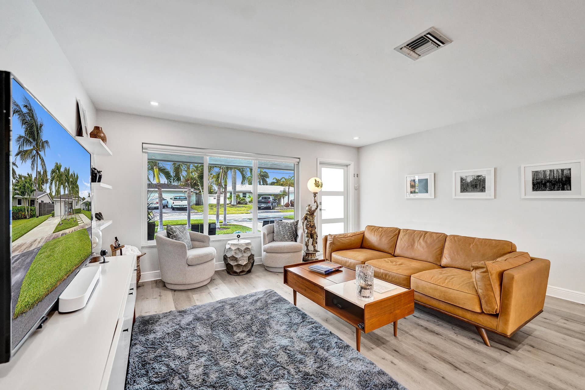 381 SE 3rd Street, Pompano Beach, FL 33060 Living Room