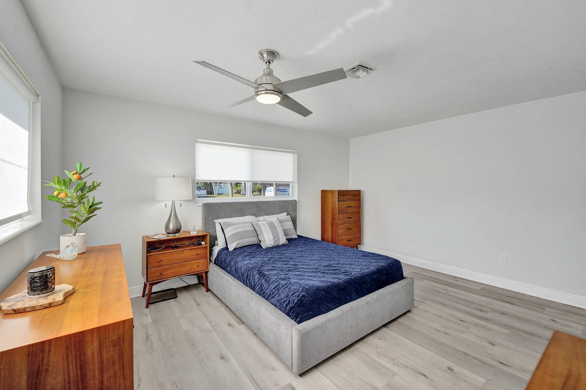 381 SE 3rd Street, Pompano Beach, FL 33060 Primary bedroom
