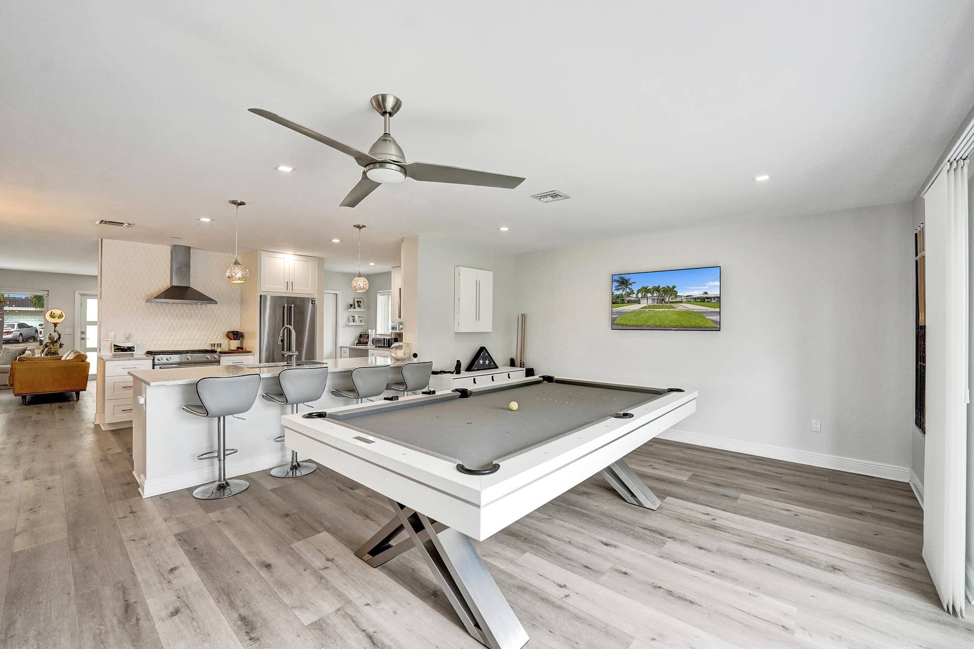 381 SE 3rd Street, Pompano Beach, FL 33060 Family room