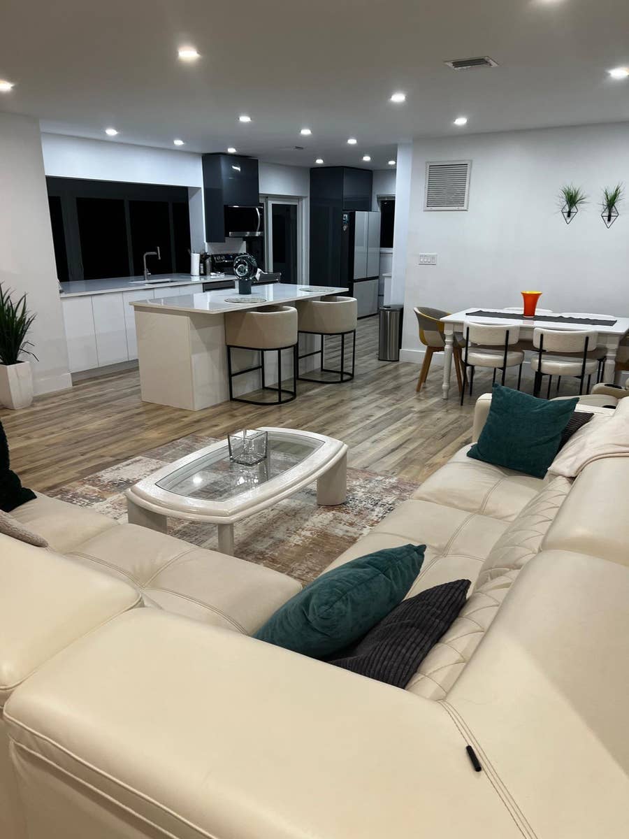 Property photo for 739 SE 12th Avenue, Deerfield Beach, FL