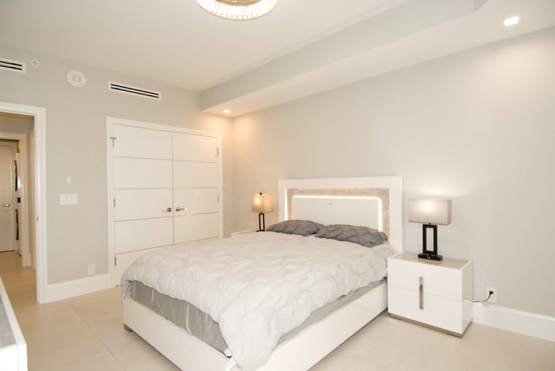 Guest bedroom