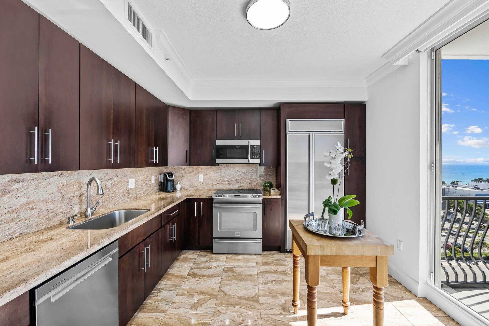 100 S Birch Road, #1004, Fort Lauderdale, FL 33316 21-web-or-mls-DSC_6493 copy