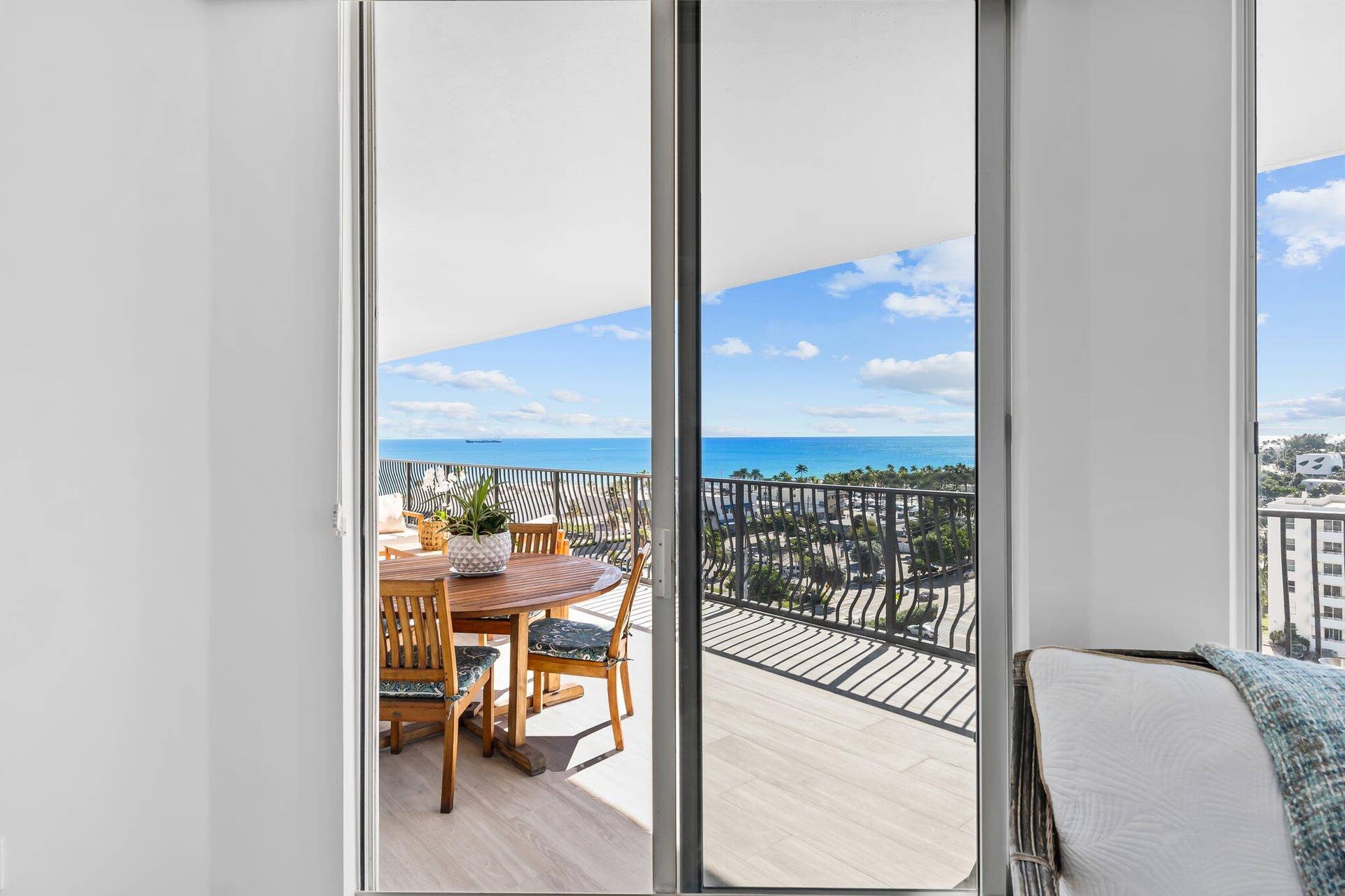 100 S Birch Road, #1004, Fort Lauderdale, FL 33316 4-web-or-mls-DSC_6376