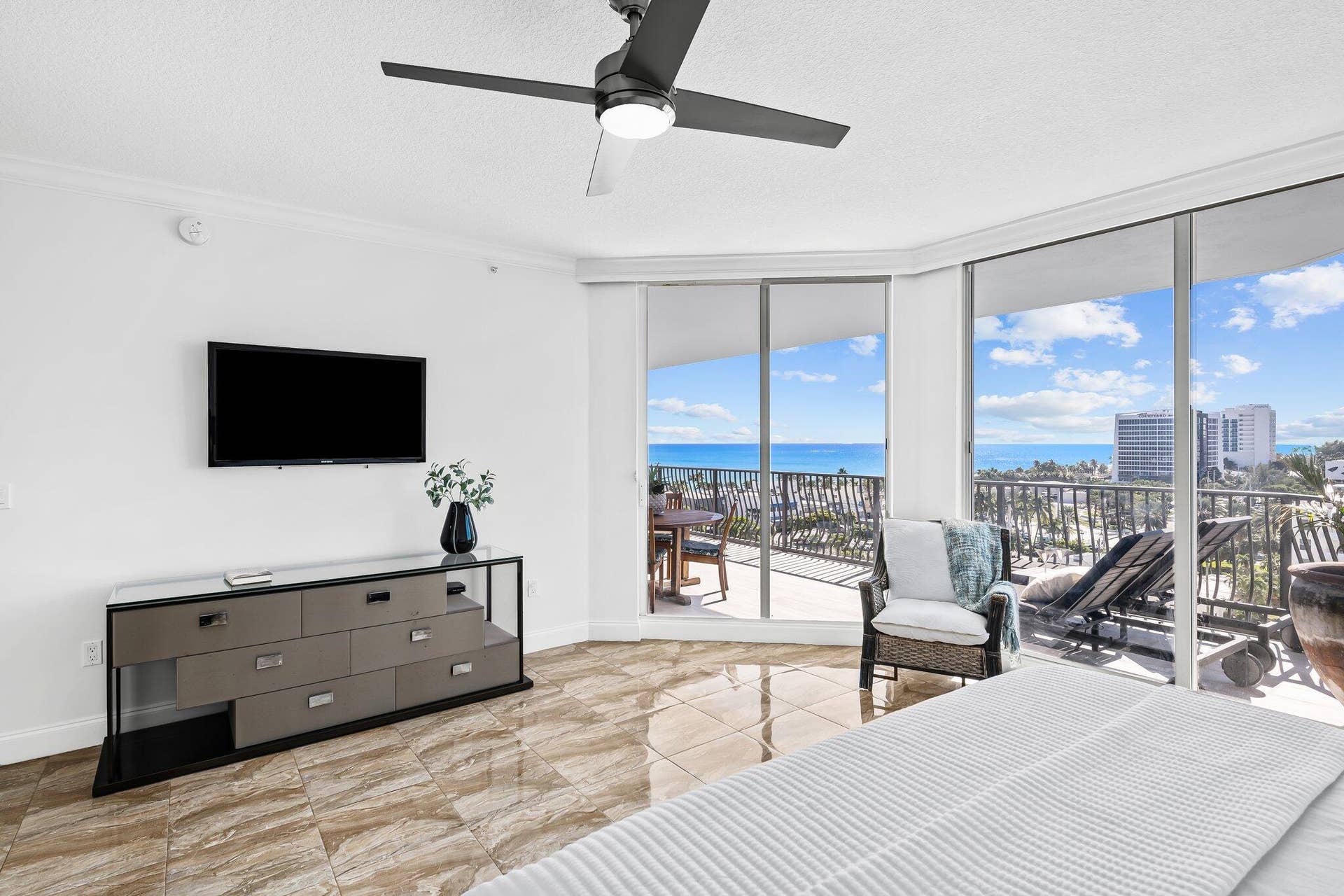 100 S Birch Road, #1004, Fort Lauderdale, FL 33316 3-web-or-mls-DSC_6367