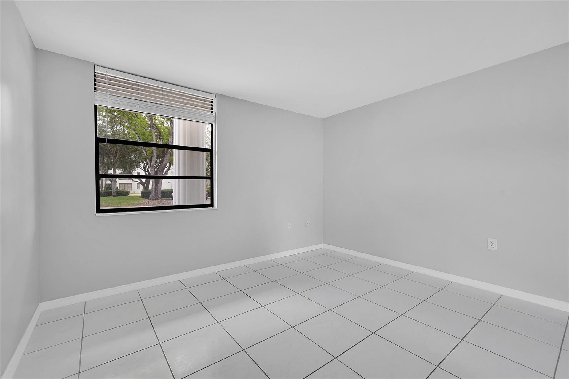 1713 Whitehall Drive, #103, Davie, Davie, FL 33324 Photo 11