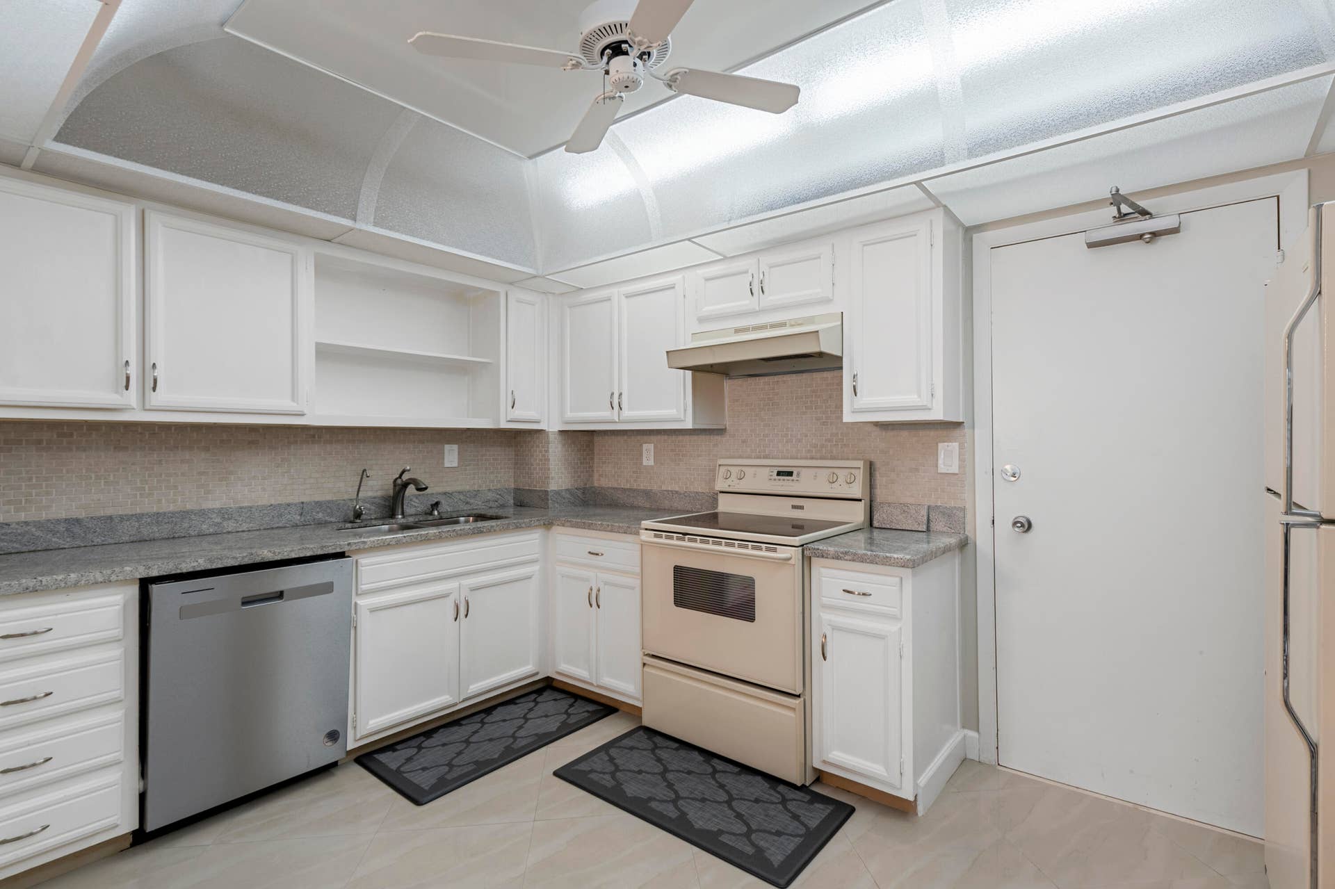 3850 Galt Ocean Drive, #308, Fort Lauderdale, FL 33308 DSC_9803
