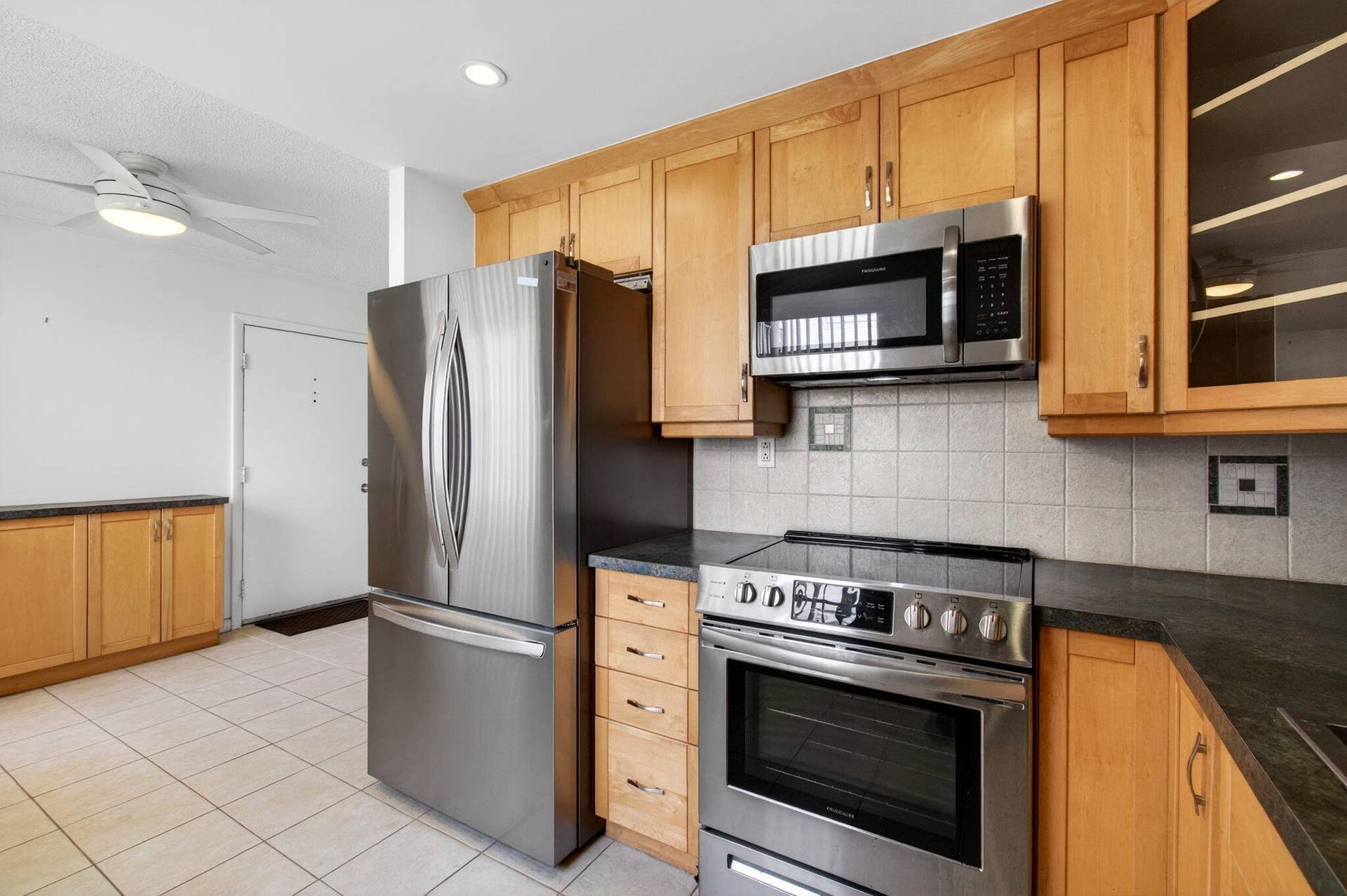 167 Normandy, #D, Delray Beach, FL 33484 Ugraded Appliance Package