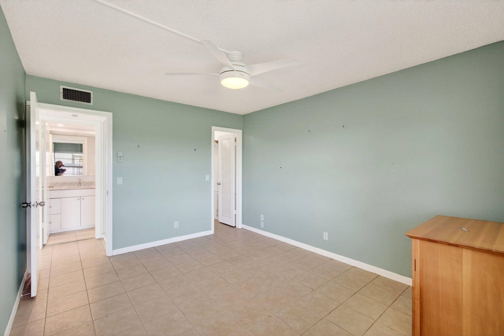 167 Normandy, #D, Delray Beach, FL 33484 Bedroom with Walk-in Closet