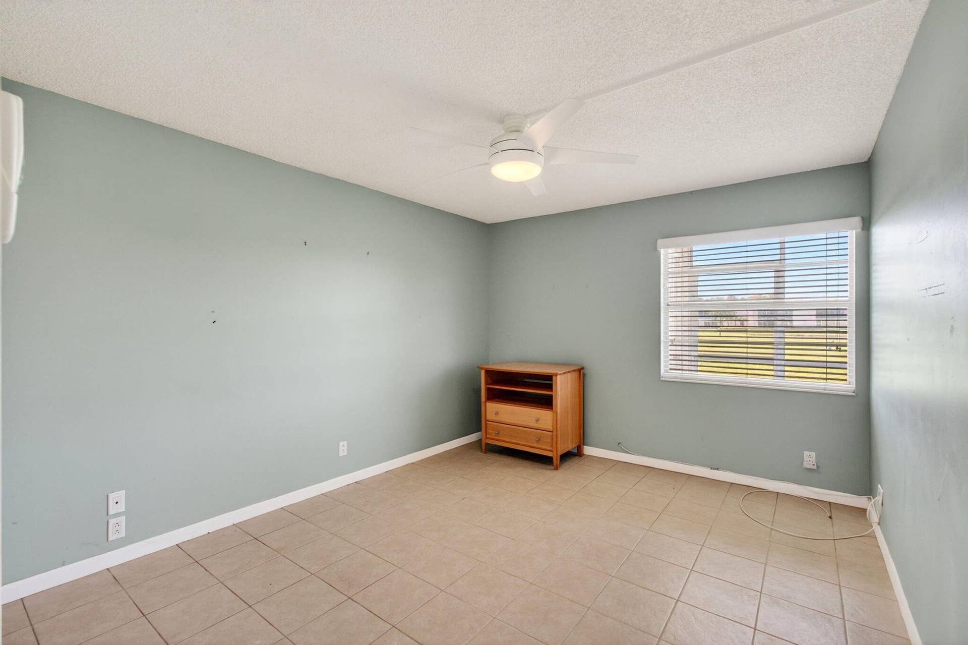 167 Normandy, #D, Delray Beach, FL 33484 Spacious Tile Bedroom with Ceiling Fan