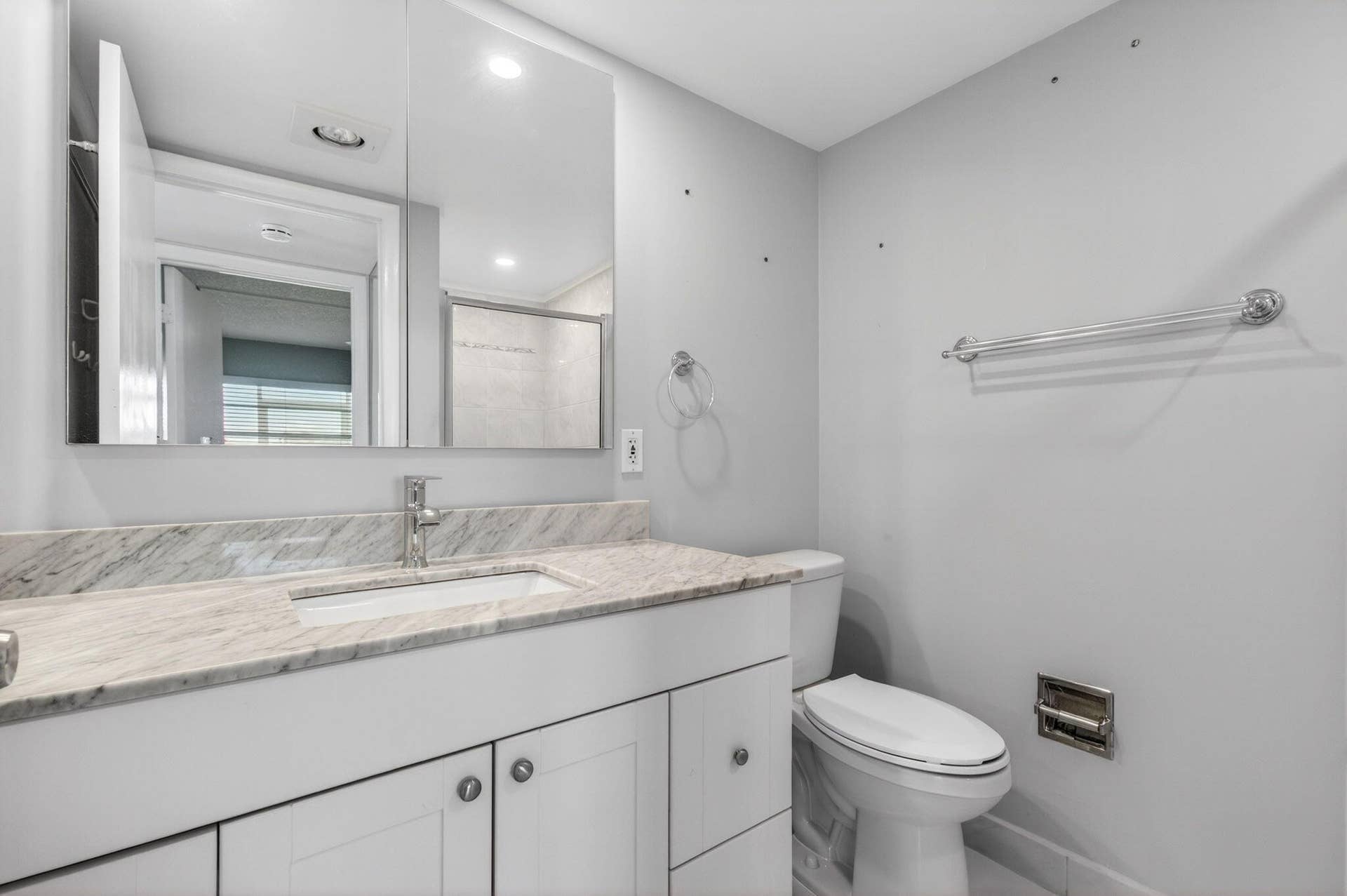 167 Normandy, #D, Delray Beach, FL 33484 Updated Bath with Recessed Lighting