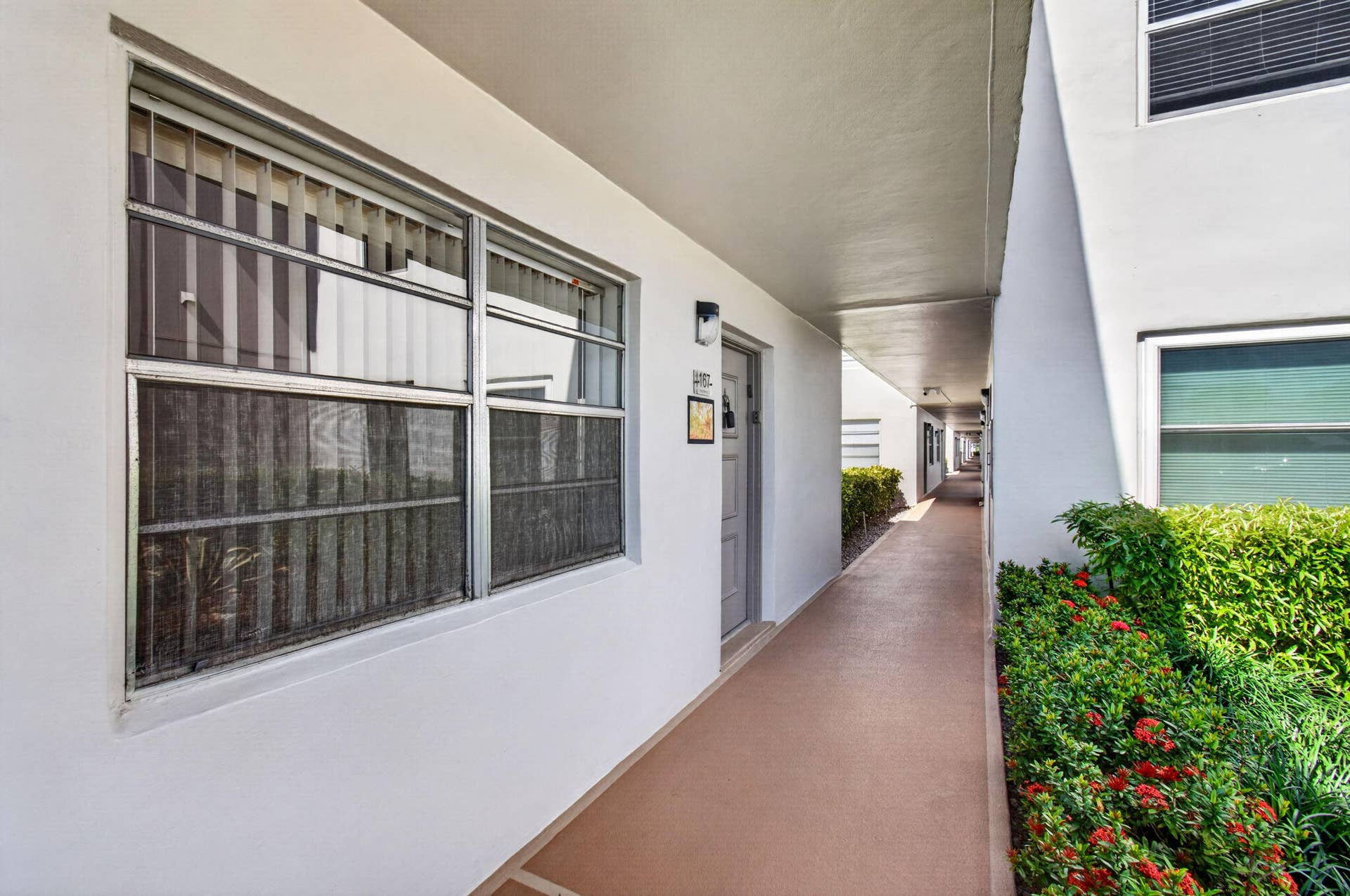 167 Normandy, #D, Delray Beach, FL 33484 Easy and Convenient 1st Floor Golf Course View Condo