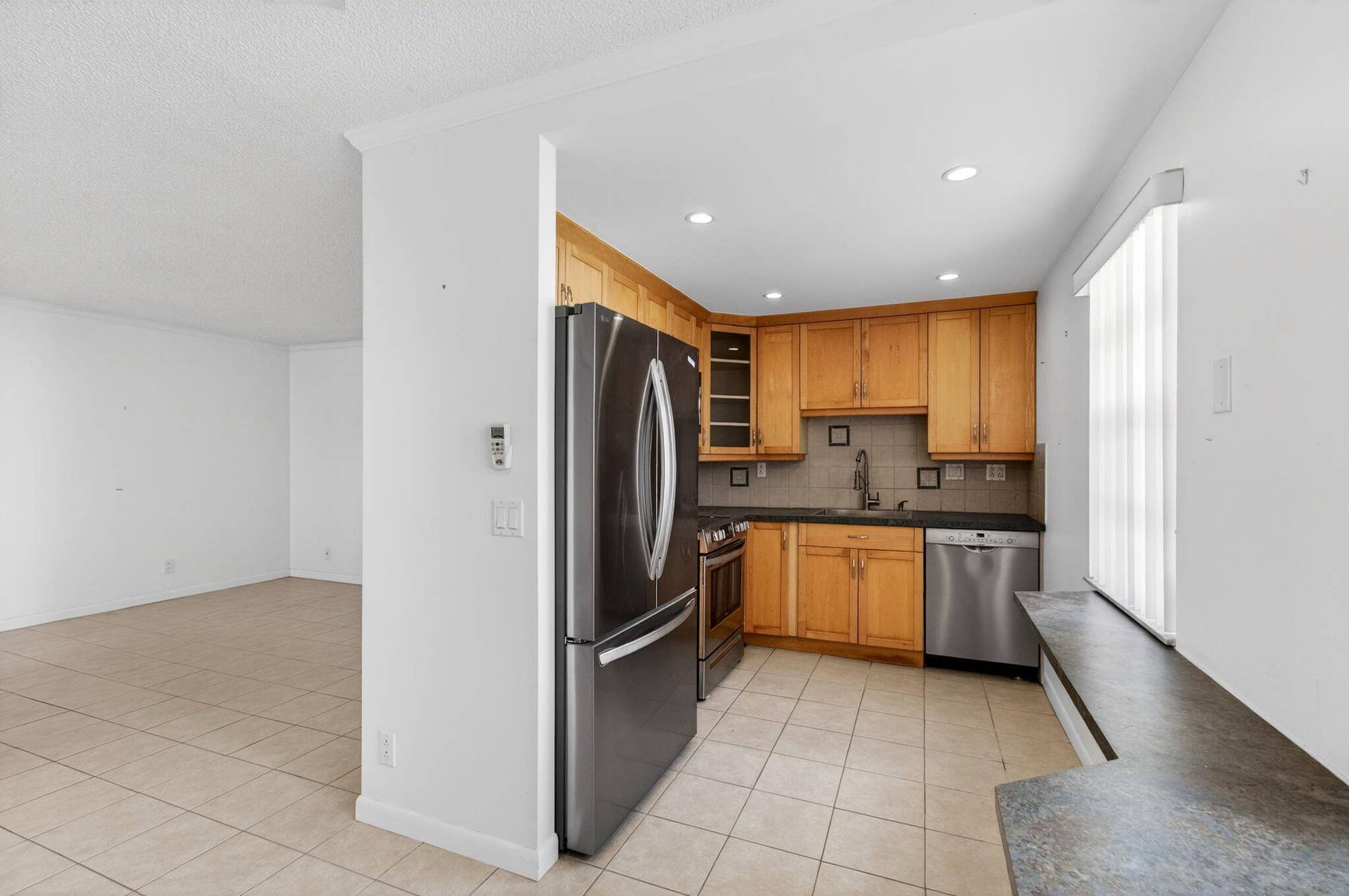 167 Normandy, #D, Delray Beach, FL 33484 Extended Counter Seating