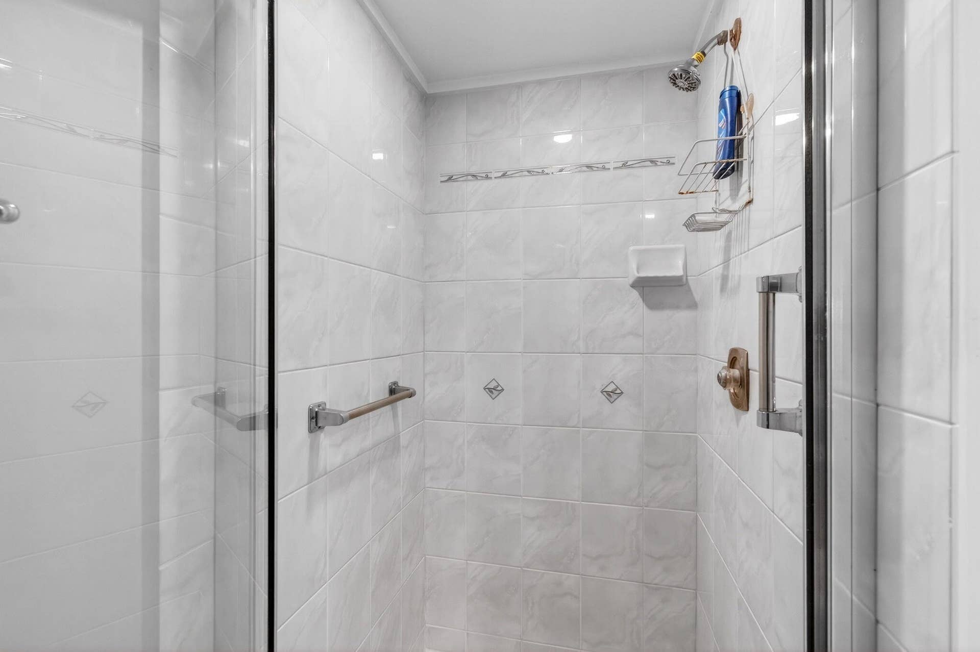 167 Normandy, #D, Delray Beach, FL 33484 Walk in Shower