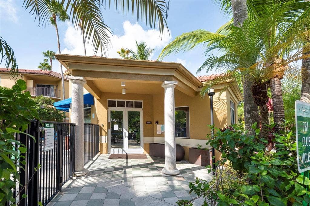 741 N Pine Island Road, #303, Plantation, Plantation, FL 33324 clubhouse