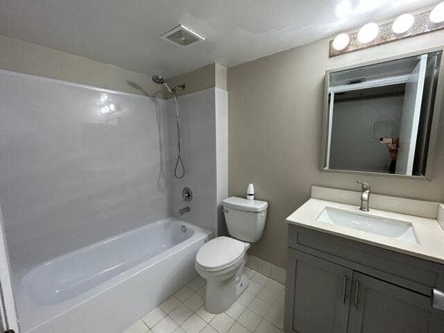 741 N Pine Island Road, #303, Plantation, Plantation, FL 33324 guest bathroom