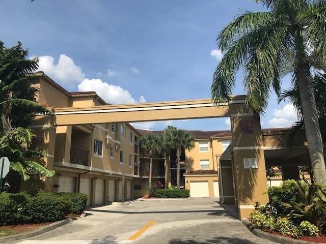 741 N Pine Island Road, #303, Plantation, Plantation, FL 33324 Photo 3